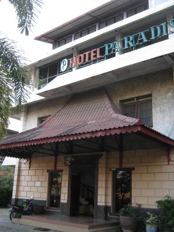 Le Paradis Hotel Palembang Exteriör bild