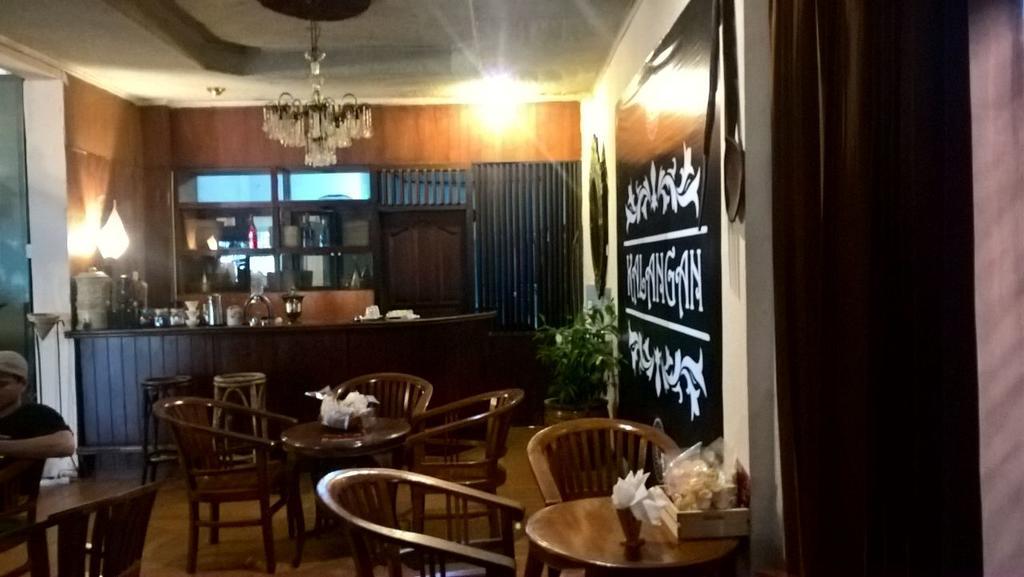 Le Paradis Hotel Palembang Exteriör bild